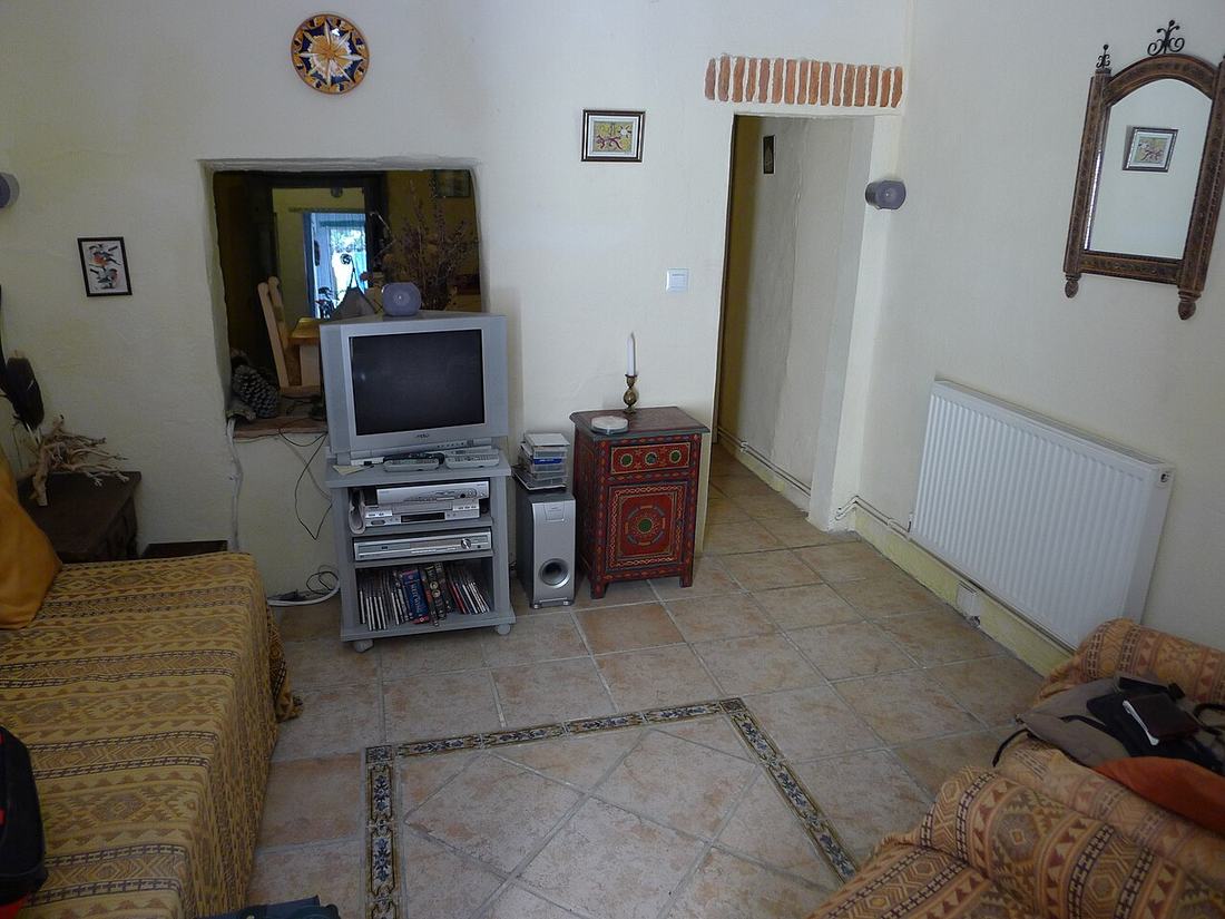 Wohnzimmer mit Heizkörper